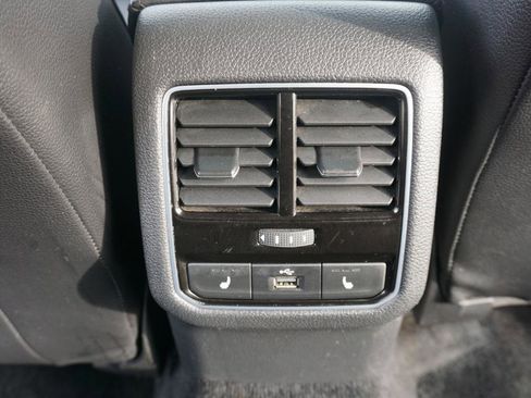 Used 2017 Volkswagen Passat 1.8T SE FWD image 17