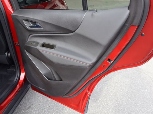 Certified 2023 Chevrolet Equinox RS image 34