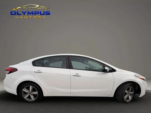 Used 2018 Kia Forte S w/ S Technology Plus Package FWD image 7