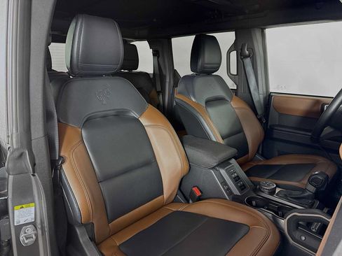 Used 2024 Ford Bronco Outer Banks w/ Sasquatch Package AWD/4WD image 27