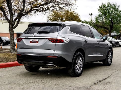 Used 2024 Buick Enclave Premium image 5