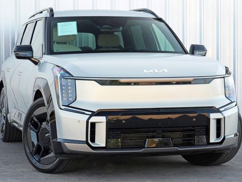 Used 2024 Kia EV9 GT-Line image 4