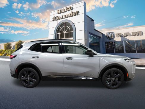 Used 2025 Buick Envision Sport Touring image 2