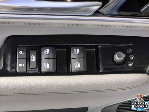 Used 2023 Jeep Wagoneer L Series II image 14