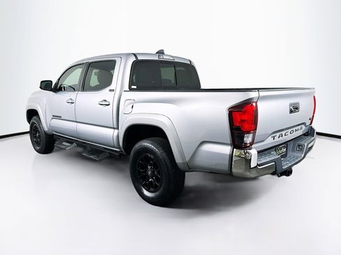 Used 2020 Toyota Tacoma SR5 image 5