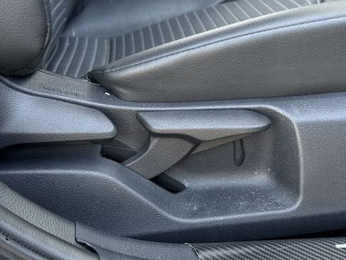 Used 2023 Toyota Camry SE image 28