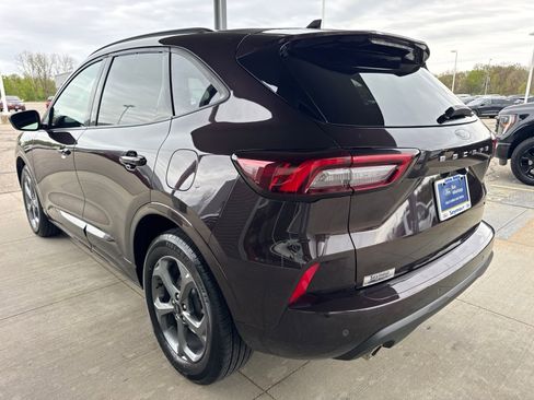 Certified 2023 Ford Escape ST-Line w/ Tech Pack #1 AWD/4WD image 6