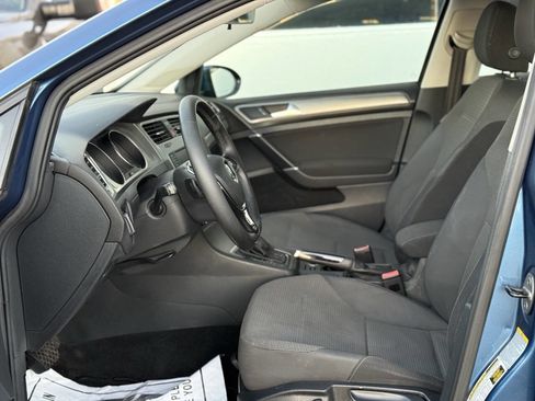 Used 2016 Volkswagen Golf SE image 10