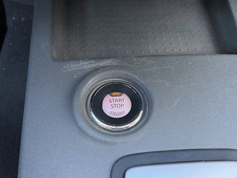 Used 2021 Nissan Frontier SV image 16