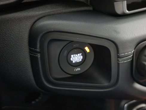 Used 2025 Jeep Wrangler Unlimited Rubicon AWD/4WD image 20