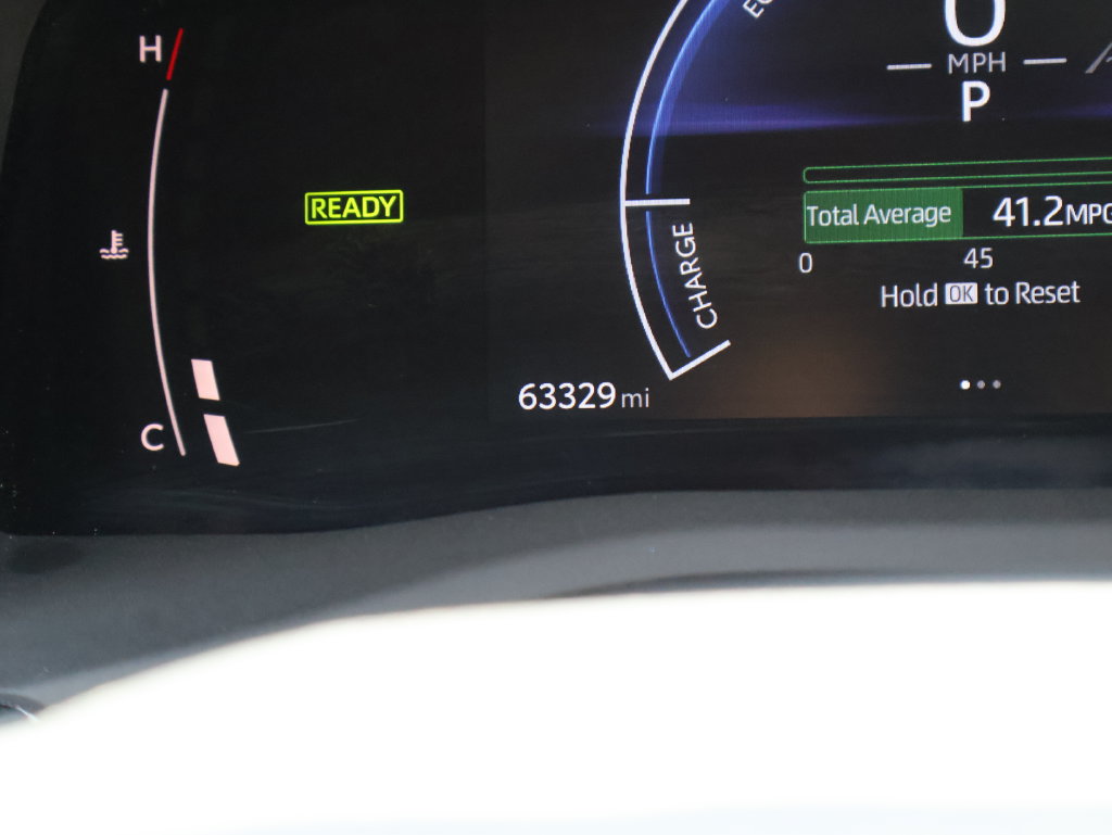 Used 2025 Toyota Camry LE FWD image 28