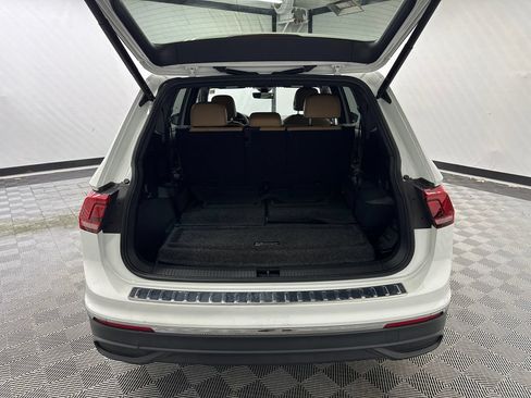 Used 2022 Volkswagen Tiguan SE FWD image 19
