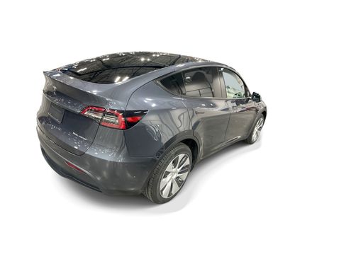 Certified 2021 Tesla Model Y Long Range AWD/4WD image 6