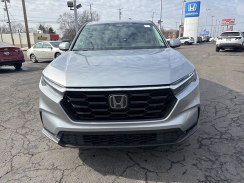 Used 2025 Honda CR-V EX image 2