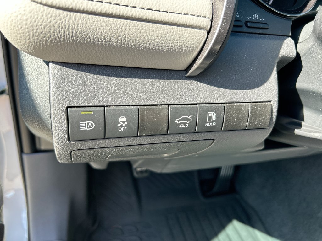 Used 2024 Toyota Camry SE FWD image 14