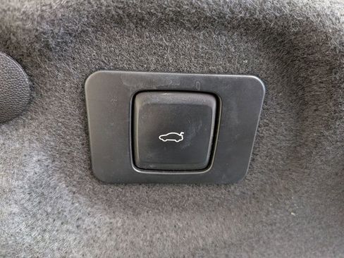 Used 2018 Lincoln MKZ Select w/ Select Plus Package AWD/4WD image 30