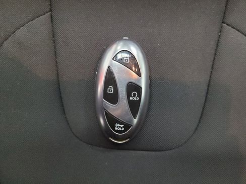 Used 2024 Hyundai Elantra SEL image 32