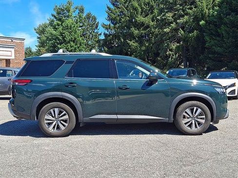 Certified 2023 Nissan Pathfinder SL AWD/4WD image 8