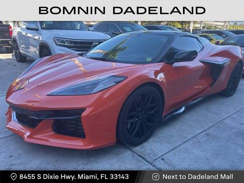 Used 2025 Chevrolet Corvette Z06 image 1