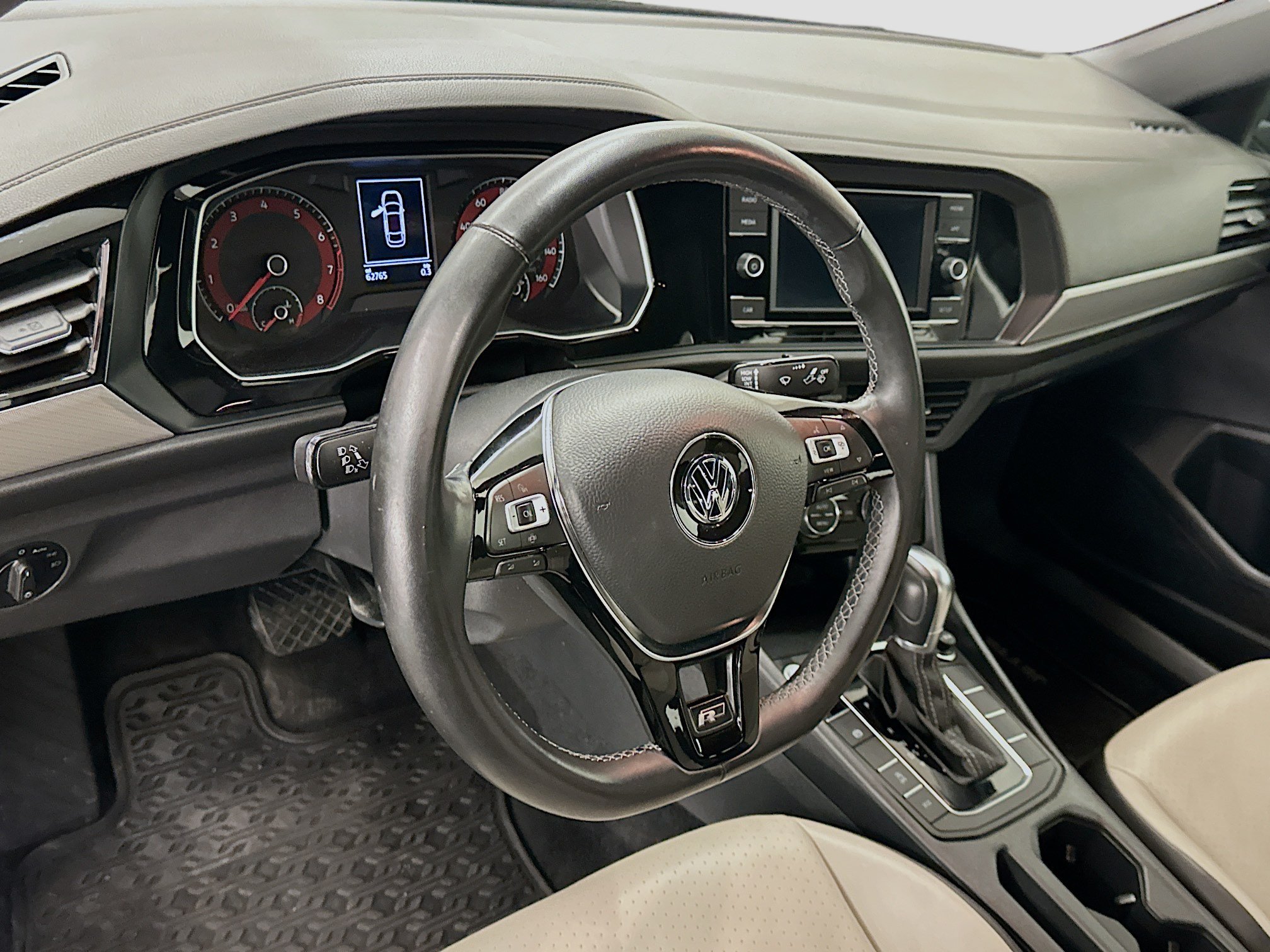Used 2019 Volkswagen Jetta R-Line FWD image 18