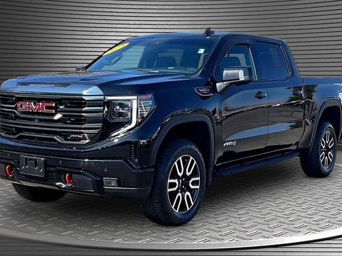 Used 2023 GMC Sierra 1500 AT4 w/ AT4 Preferred Package image 3