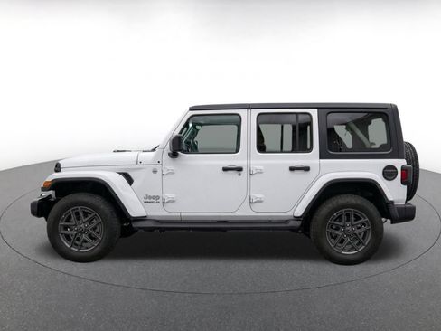 Used 2025 Jeep Wrangler Unlimited Sport AWD/4WD image 4