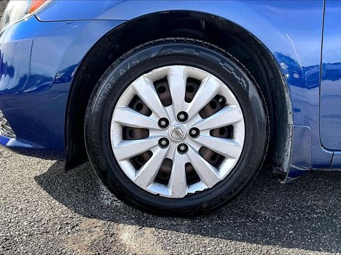 Used 2016 Nissan Sentra SV w/ All Weather Package image 9