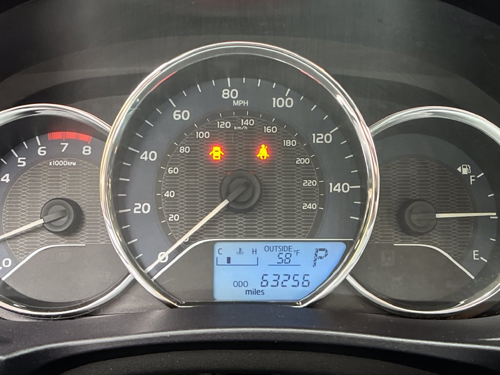 Used 2016 Toyota Corolla LE FWD image 15