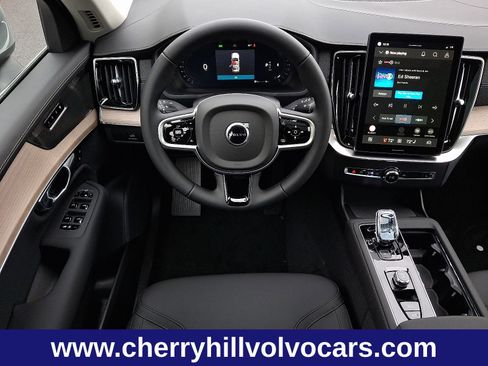 New 2026 Volvo XC90 B6 Plus w/ Protection Package Premier image 6