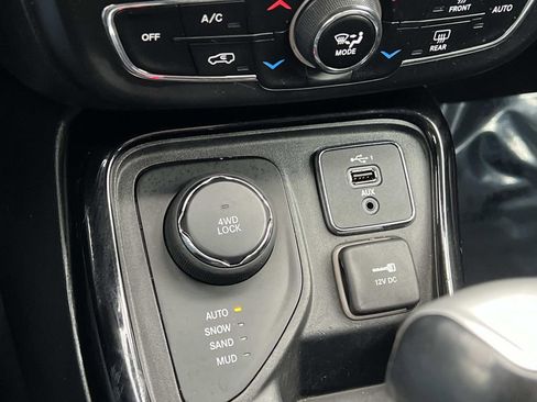 Used 2020 Jeep Compass Limited w/ Luxury Seat Group image 21