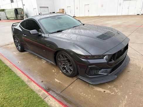 Used 2024 Ford Mustang GT Premium w/ GT Performance Package RWD image 3