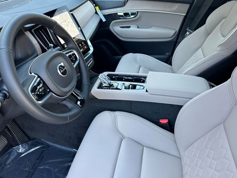 New 2026 Volvo XC90 T8 Plus image 8