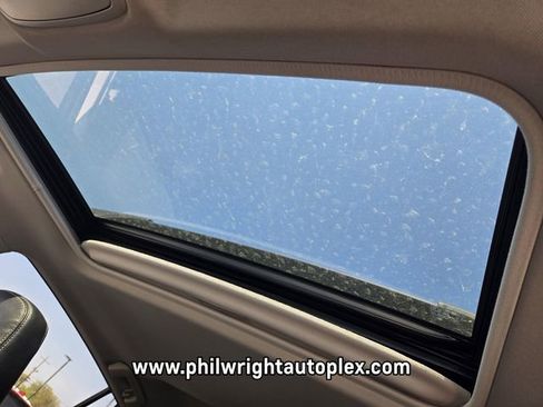 Used 2018 Toyota RAV4 XLE image 10