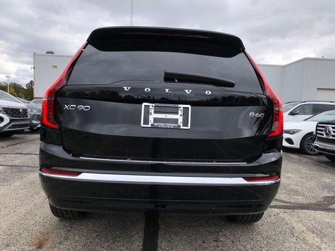 New 2026 Volvo XC90 B6 Plus w/ Protection Package Premier image 5