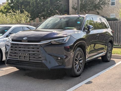 Used 2025 Lexus TX 350 AWD w/ Technology Package image 3