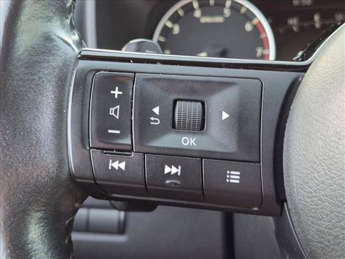 Used 2021 Nissan Rogue SL w/ Premium Package FWD image 12