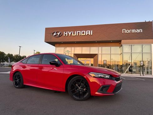 Used 2022 Honda Civic Sport image 4