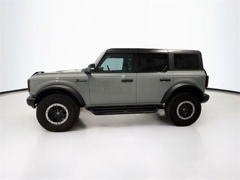 Used 2023 Ford Bronco Badlands w/ Sasquatch Package image 4