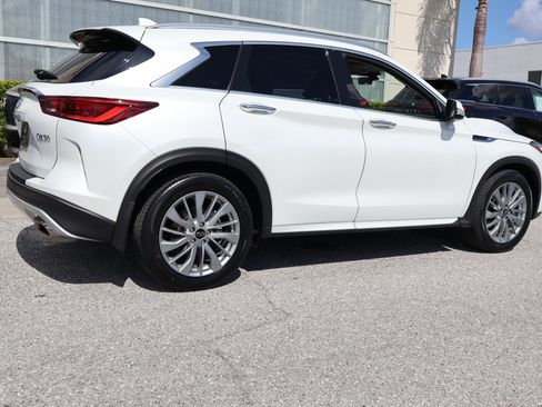 Certified 2023 INFINITI QX50 Luxe FWD image 10