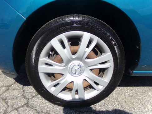 Used 2011 MAZDA MAZDA2 Sport image 8