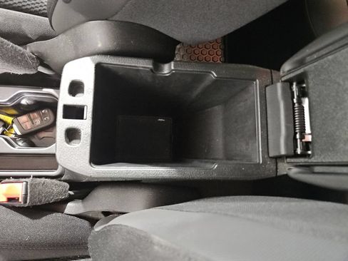Used 2019 Jeep Renegade Altitude w/ UConnect 8.4 Nav Group AWD/4WD image 26