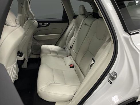 Used 2025 Volvo XC60 B5 Ultra w/ Protection Package Premier image 30