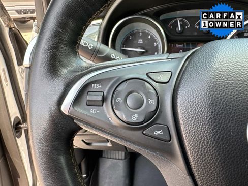 Used 2018 Buick Envision Essence image 34