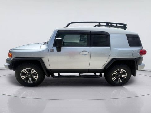 Used 2007 Toyota FJ Cruiser 4WD image 6