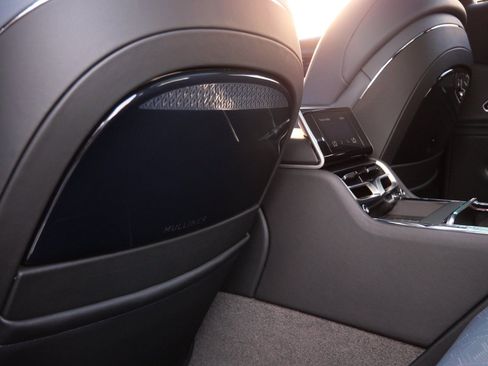 New 2026 Bentley Flying Spur Plug-In Hybrid image 22