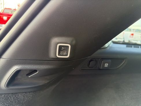 Certified 2022 Jeep Grand Cherokee Overland w/ Adv Protech Group III image 28