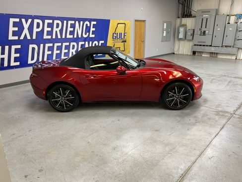 Used 2025 MAZDA MX-5 Miata Grand Touring image 8