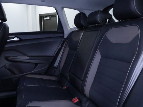 Used 2022 Volkswagen Taos SEL image 17
