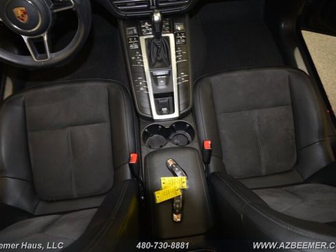 Used 2020 Porsche Macan S image 16