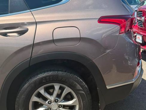 Used 2019 Hyundai Santa Fe SE FWD image 13
